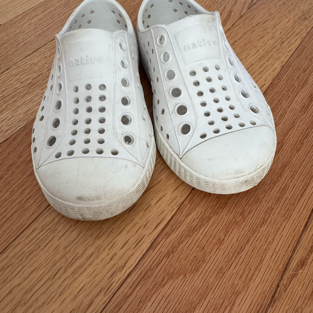 Native White Jefferson shoes